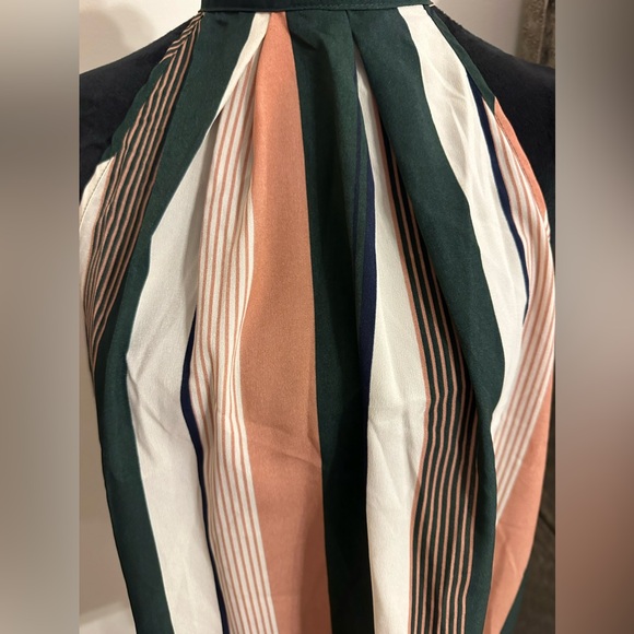 NWOT SHEIN Blouse - Picture 3 of 5